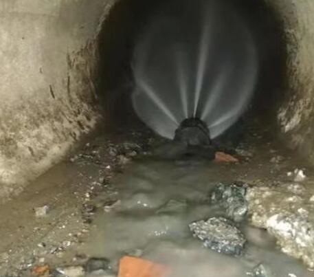 九合垸原种场市政管道清淤