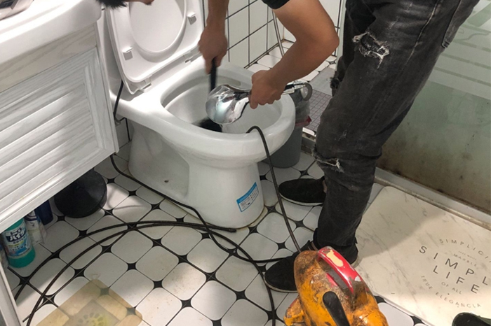 九合垸原种场疏通下水道