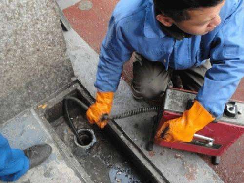 九合垸原种场疏通下水道