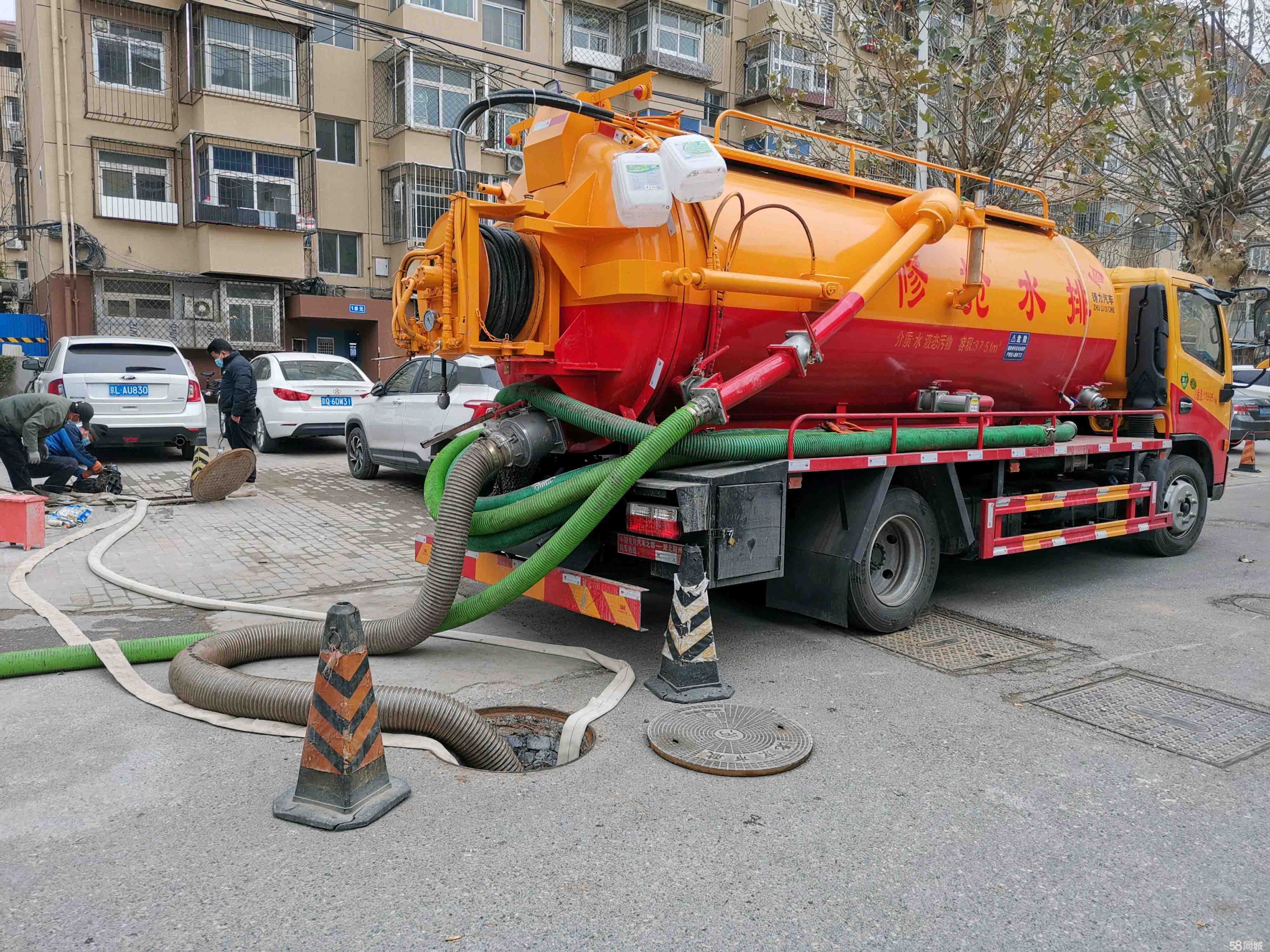 九合垸原种场抽粪吸污